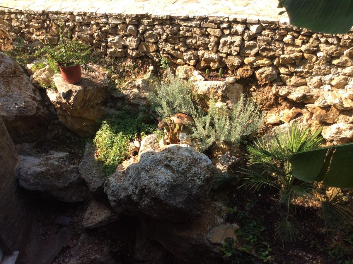 Iris Apartments Vlore Bagian luar foto