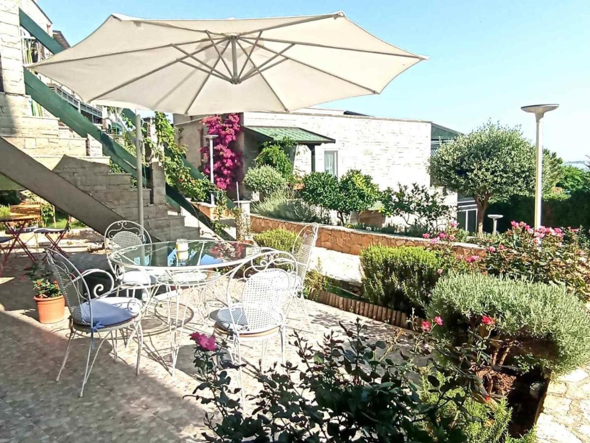 Iris Apartments Vlore Bagian luar foto